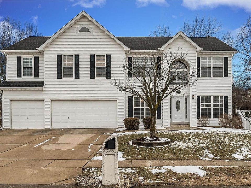 2nd image of 3925 White Rose Ln