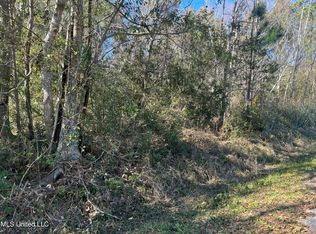 1420 Plover St, Ocean Springs, MS 39564