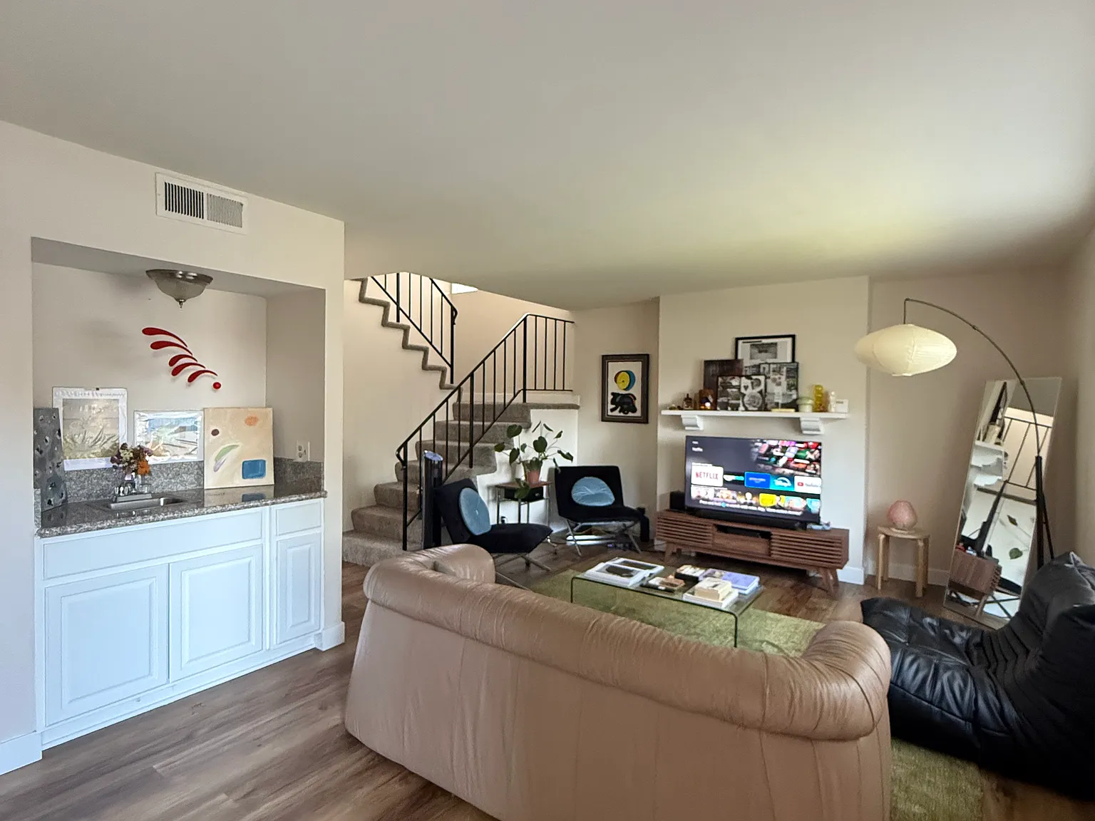 3 bed, 2.5 bath, 1438 sqft, $1,100 — Photo 2