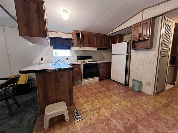 3rd image of 5202 Brandon Ct #45