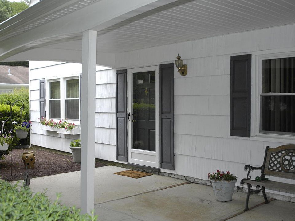 2nd image of 18 Ryan Rd