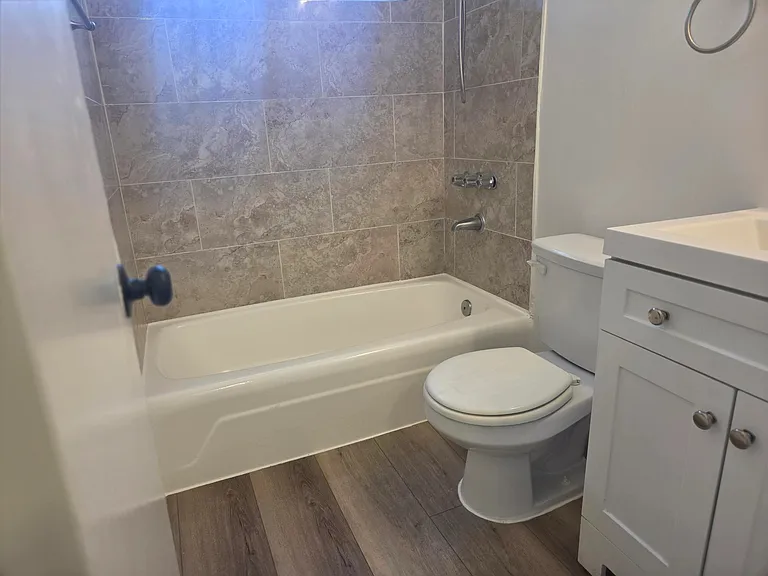 2346 W 18th St #13 — Photo 19