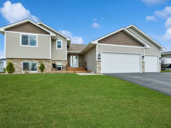 4255 89th St NE, Monticello, MN 55362