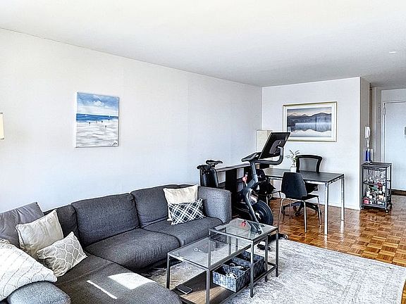 3rd image of 301 E 79th St