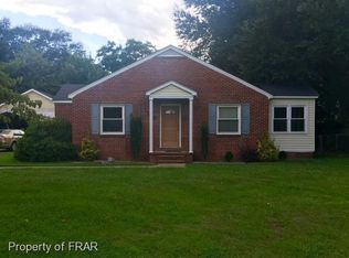 109 S Dickson St, Raeford, NC 28376