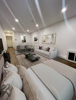 Rented by MOTION New York | media 8