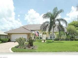 4295 Mourning Dove Dr, Naples, FL 34119