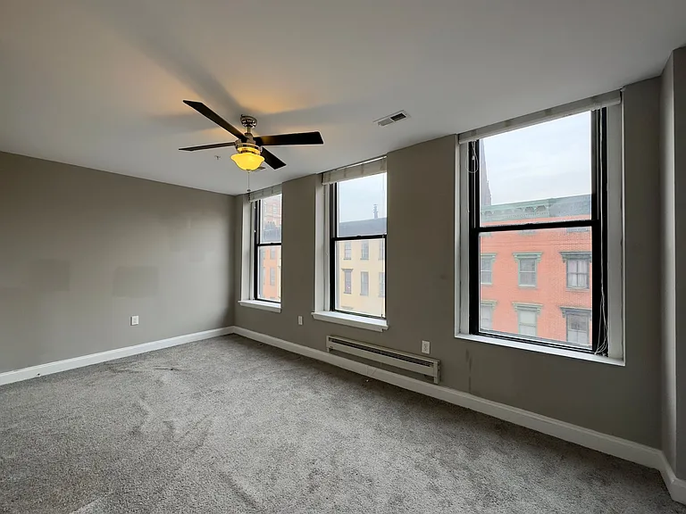 Apartment Units with In-Unit Laundry in Mt Vernon, Baltimore, MD! — Photo 11