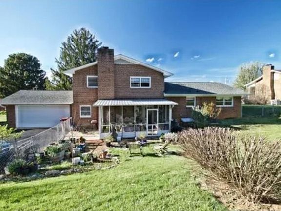 5th image of 811 N Hills Dr