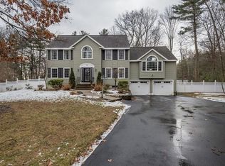 27 E Pasture Cir, North Andover, MA 01845