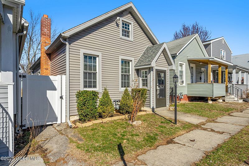 2nd image of 801 6th Avenue