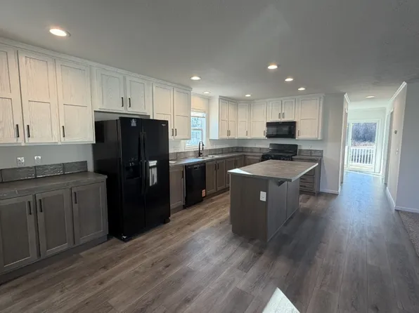 24278 Arrowhead Rd #278, Chelsea, MI 48118