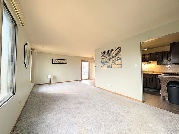 3rd image of 16160 Apple Ln APT 3