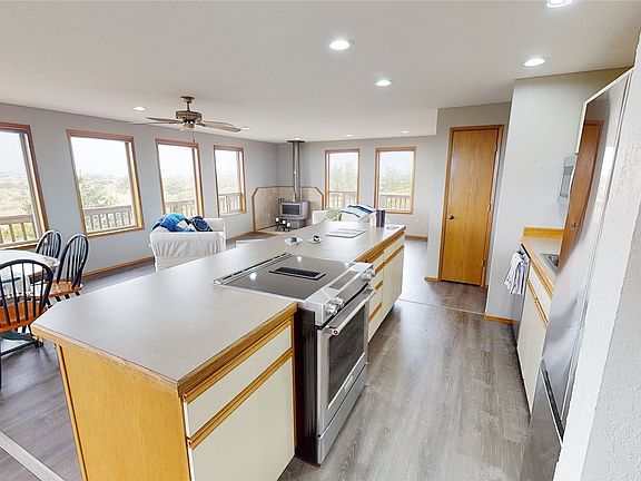 3rd image of 963 S Sand Dune Avenue SW