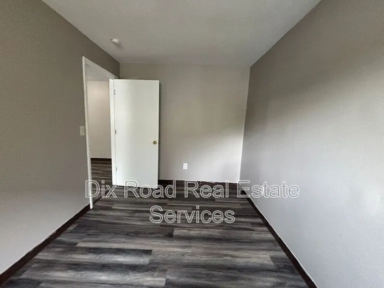 739 Trumbull St #15 — Photo 7