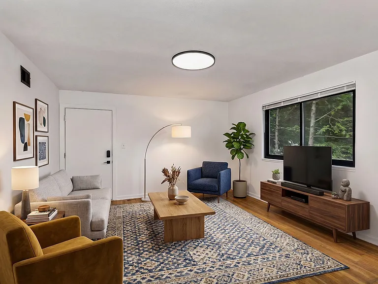 2535 Lysle Ln #4A — Photo 3