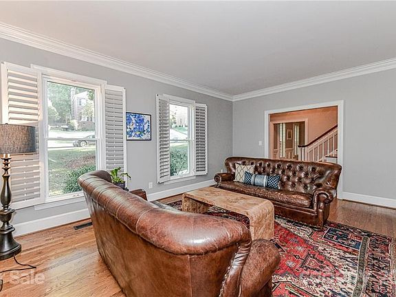 4th image of 10409 Oak Pond Cir