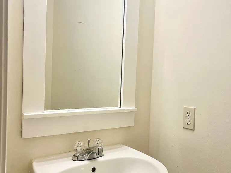 108 Climbing Ivy Ct — Photo 10