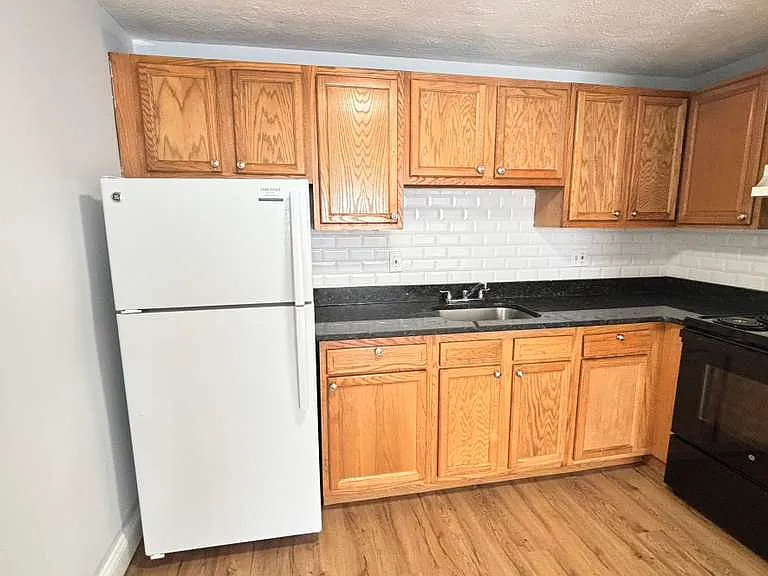 77 Arlington St #3 — Photo 5
