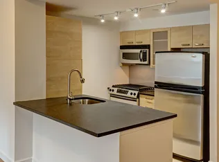 88 Leonard Street 1605 image 1 of 4