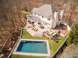 285 Haviland Rd, Stamford, CT 06903