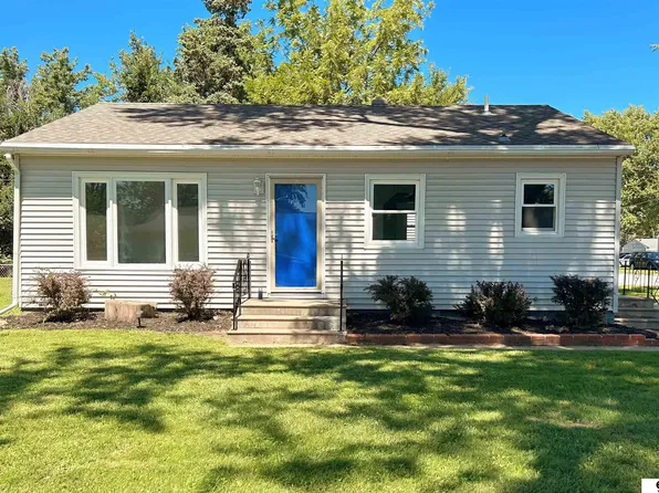 902 W 32nd Ave, Bellevue, NE 68005