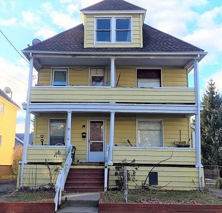 1st image of 39 Rotary Ave