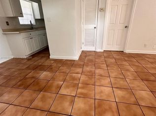 4090 NW 31st Ter APT 2, Lauderdale Lakes, FL 33309