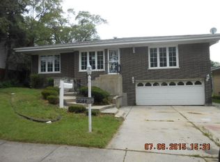9044 W 93rd St, Hickory Hills, IL