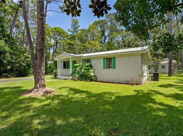 1005 Maldonado Pl, Dauphin Island, AL 36528