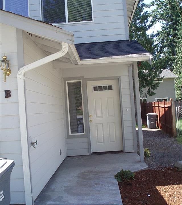 1st image of 5427 Rainier Dr E #B