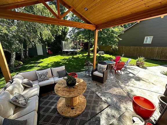2nd image of 771 Saint Charles Pl