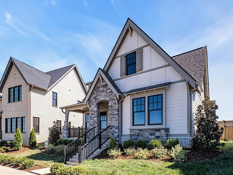 247 Asterwood Cir — Photo 2