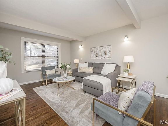 3rd image of 2325 Charlemagne Dr
