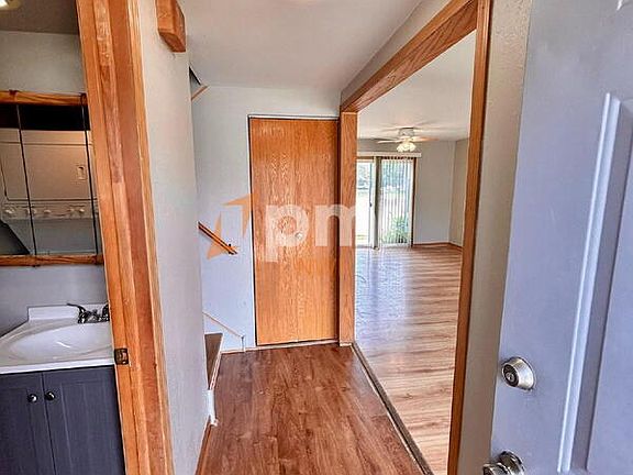4th image of 6059 Delaware Dr