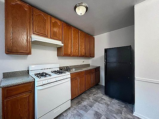 5th image of 65-10 108th St #5C