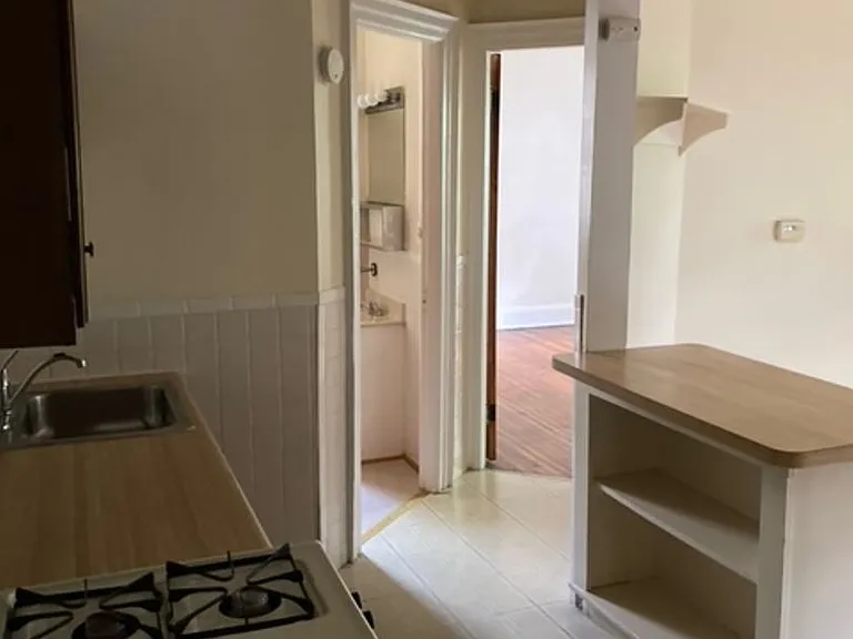 512 Wallace Ave — Photo 3