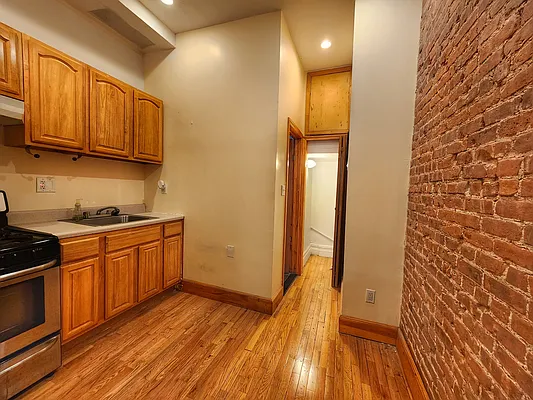 Rented by RELEASE NY | media 9