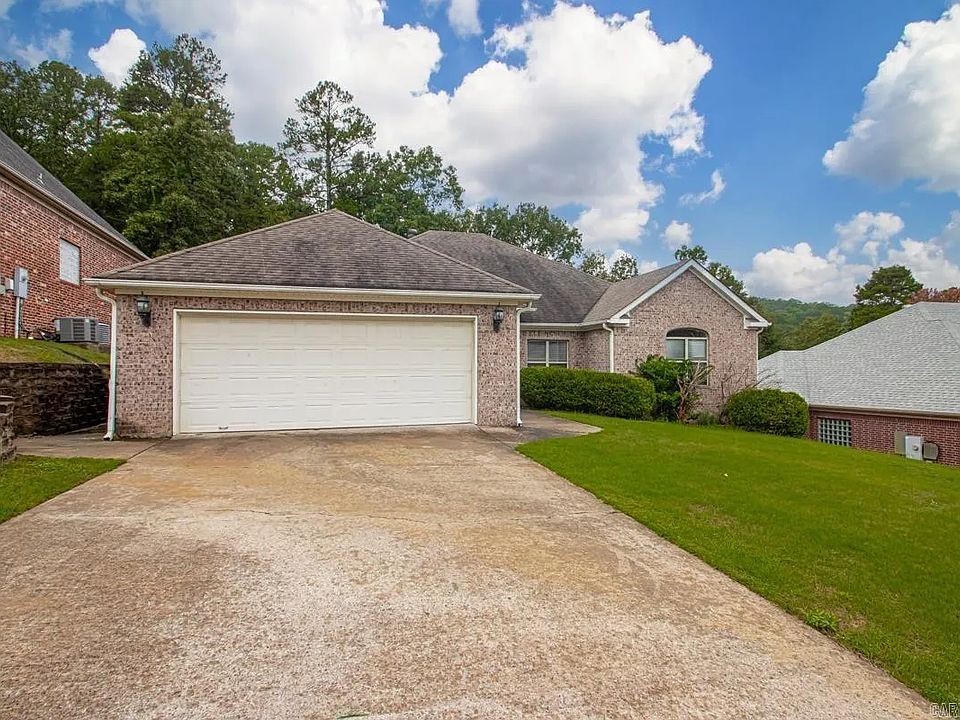 1st image of 2612 Valley Park Dr