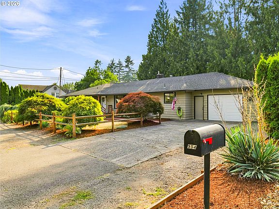 5th image of 954 Laurel Ln