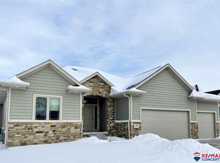 7282 Rachel Rd, Lincoln, NE 68516