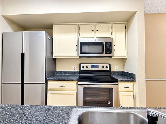 4th image of 2120 El Paseo St APT 1304