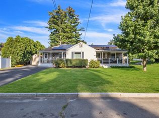 15 Pinebrook Dr, Springfield, MA 01129