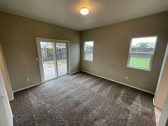 3rd image of 771 Manorside Dr