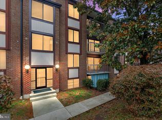 9710 Kingsbridge Dr APT 104, Fairfax, VA