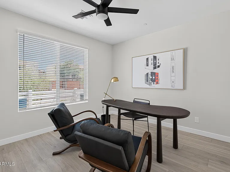 2601 E Clarendon Ave #3 — Photo 28