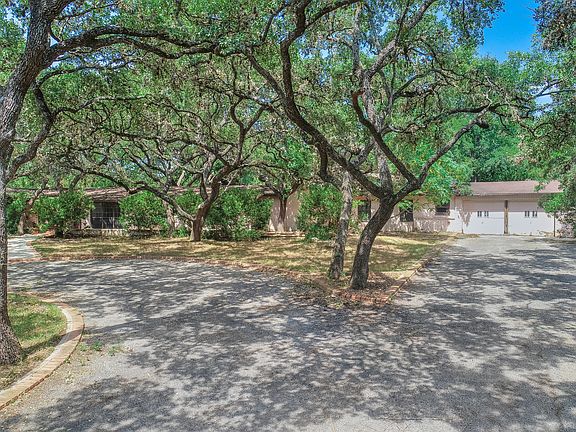 2nd image of 503 Hill Country Ln