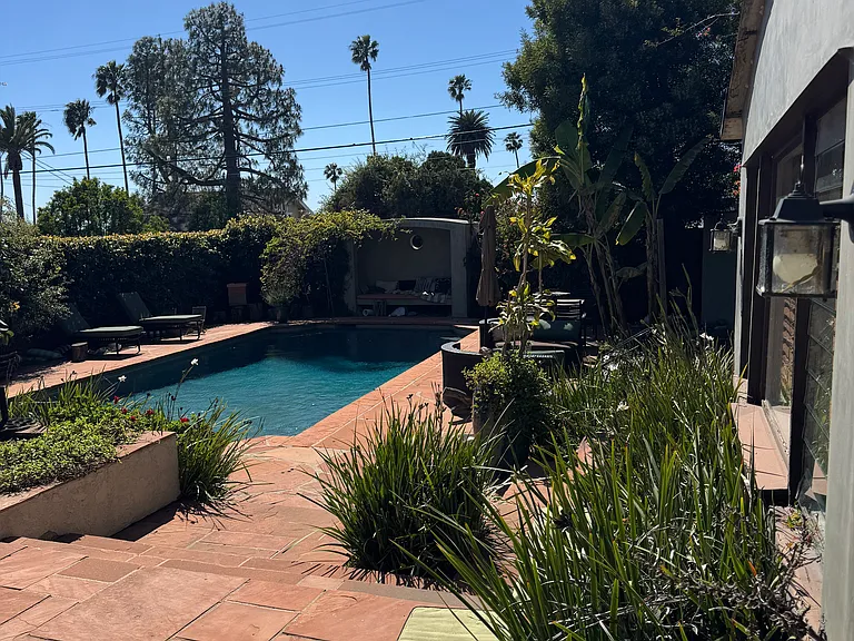 3600 Mountain View Ave #A — Photo 10