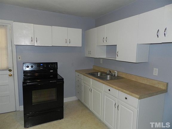 4th image of 127 Johnson St