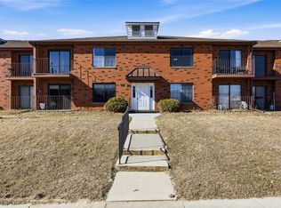 4561 Maureen Dr SE APT 42, Cedar Rapids, IA